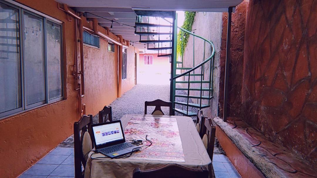Alpha Arenal Hostel La Fortuna Exterior photo
