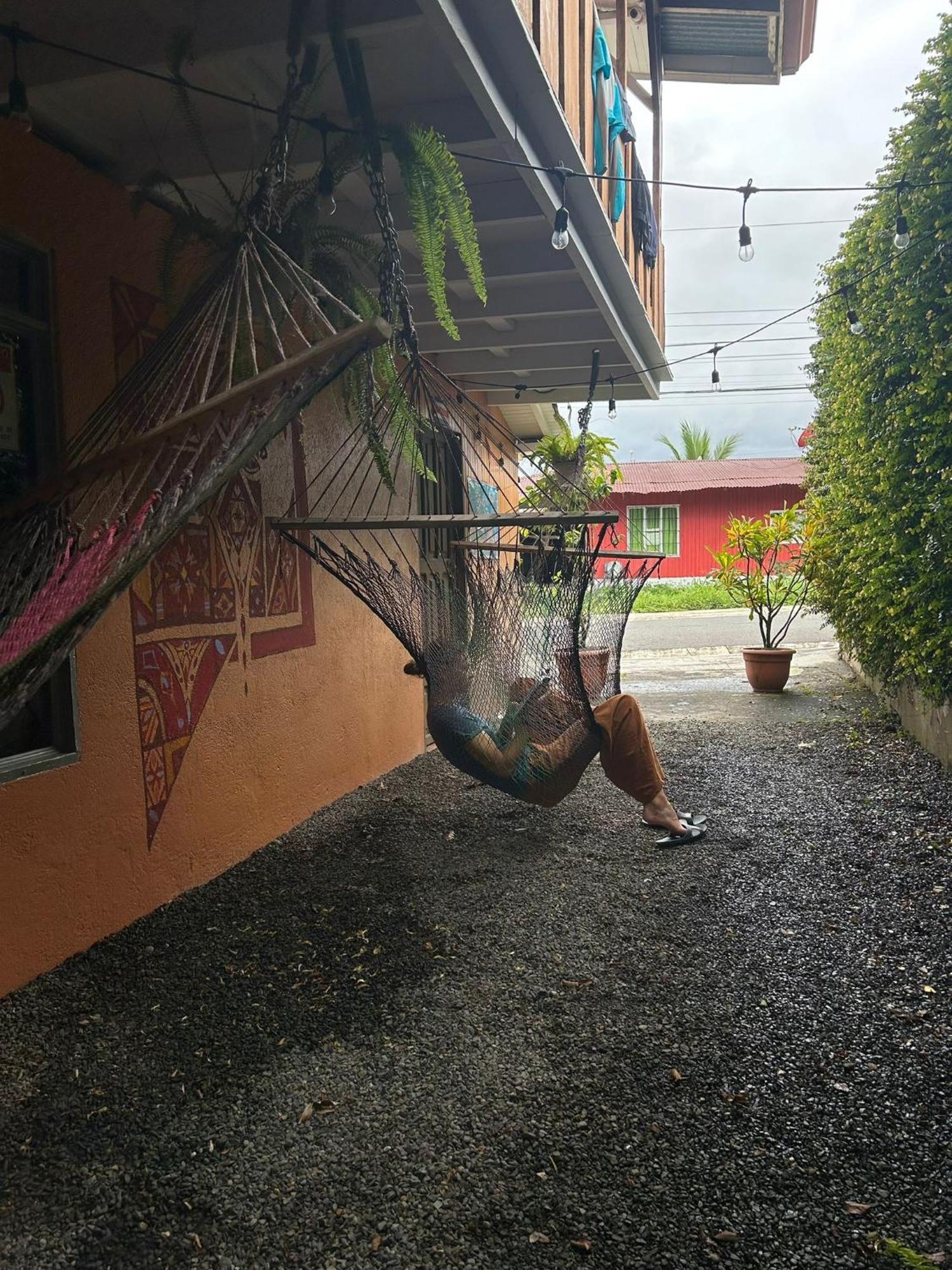 Alpha Arenal Hostel La Fortuna Exterior photo